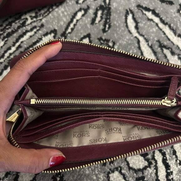 Michael Kors Selma Medium Top Zip Satchel & Wallet - Picture 13 of 13